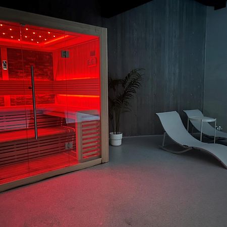 Apartmán Sorlandsidyll Med Svommebasseng! Kristiansand Exteriér fotografie